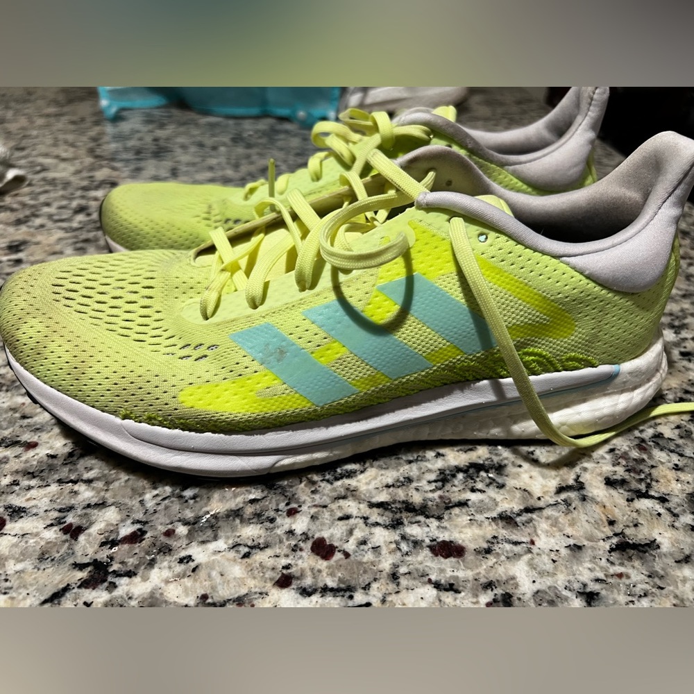 Women’s solar boost size 8.5, decent condition, Free shipping